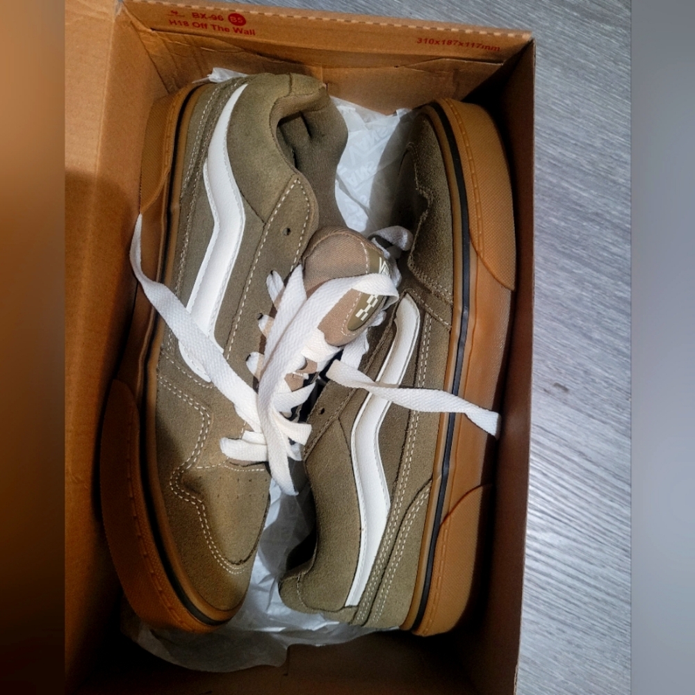 Vans Men's Olive and White Sneakers Size 8.0 Skater Shoes